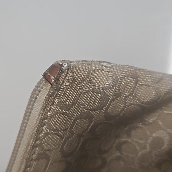Coach Cream Signature wristlet with brown leather trim - Picture 13 of 13